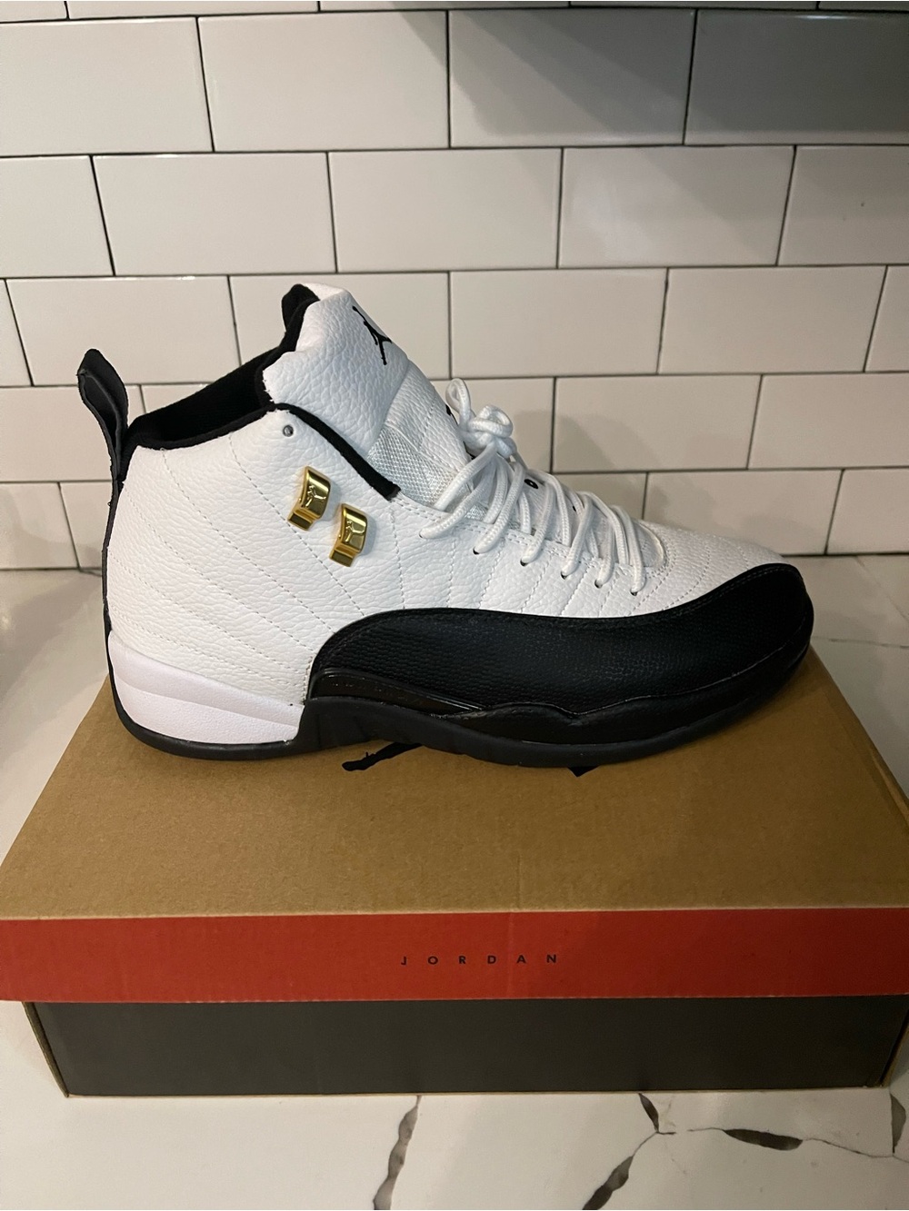 Men’s Retro 12 Taxi Size 10.